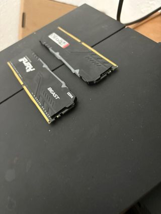 2x Kingston Fury RAM 16GB