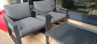 Conjunto Terraza Mesa y Sillas y butaca de 2 plaza