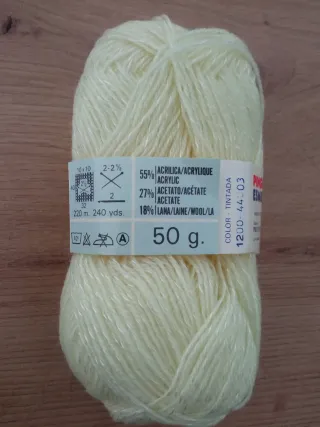 8 ovillos Pinguin Esmeralda amarillo claro