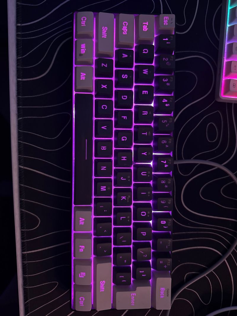 Teclado 60% RGB afbeelding 3
