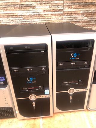 8 Torres de Ordenador (Negro/Plata)