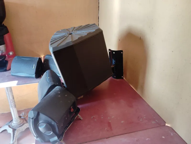 5 Altavoces Jamo Negros afbeelding 2