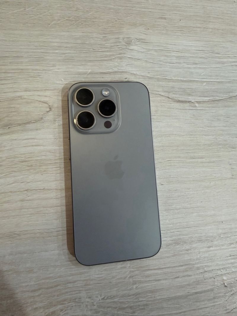 iPhone 15 Pro 128 GB afbeelding 3