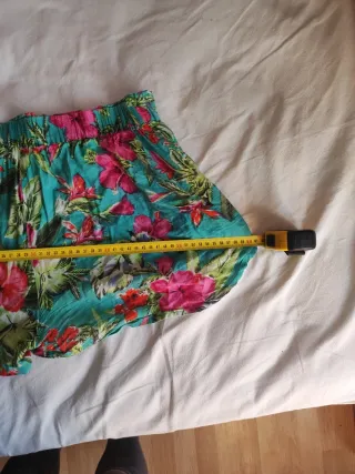 Pantalón corto estampado floral Natura