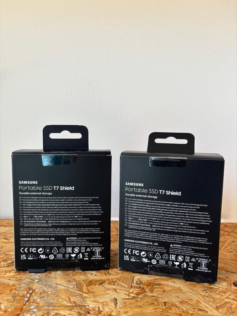 Samsung SSD T7 Shield 4TB Portable x 2 afbeelding 3