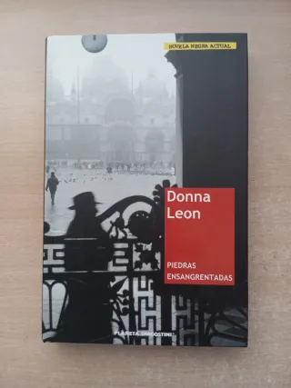 Dos novelas negras de Donna Leon.
