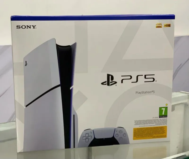 PS5 Slim con lector de discos + dos mandos leer