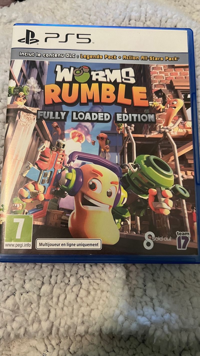 Worms Rumble PS5 Edición Fully Loaded con algunos signos de uso