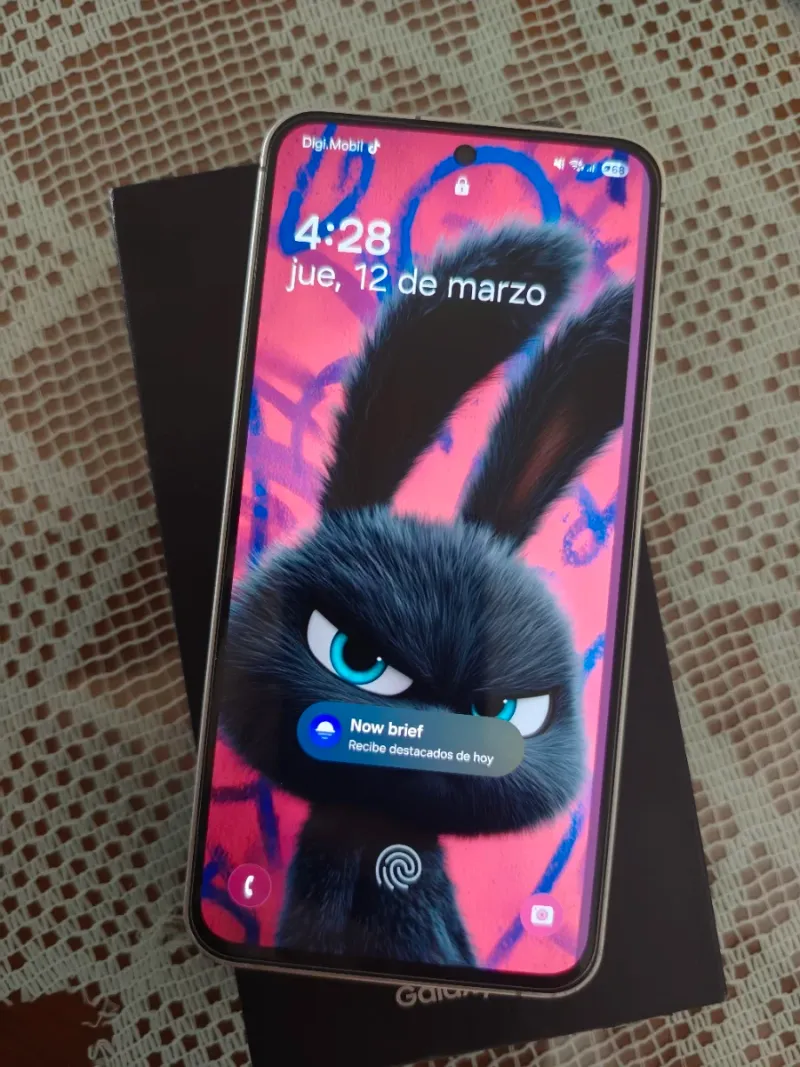Samsung S24 FE afbeelding 2