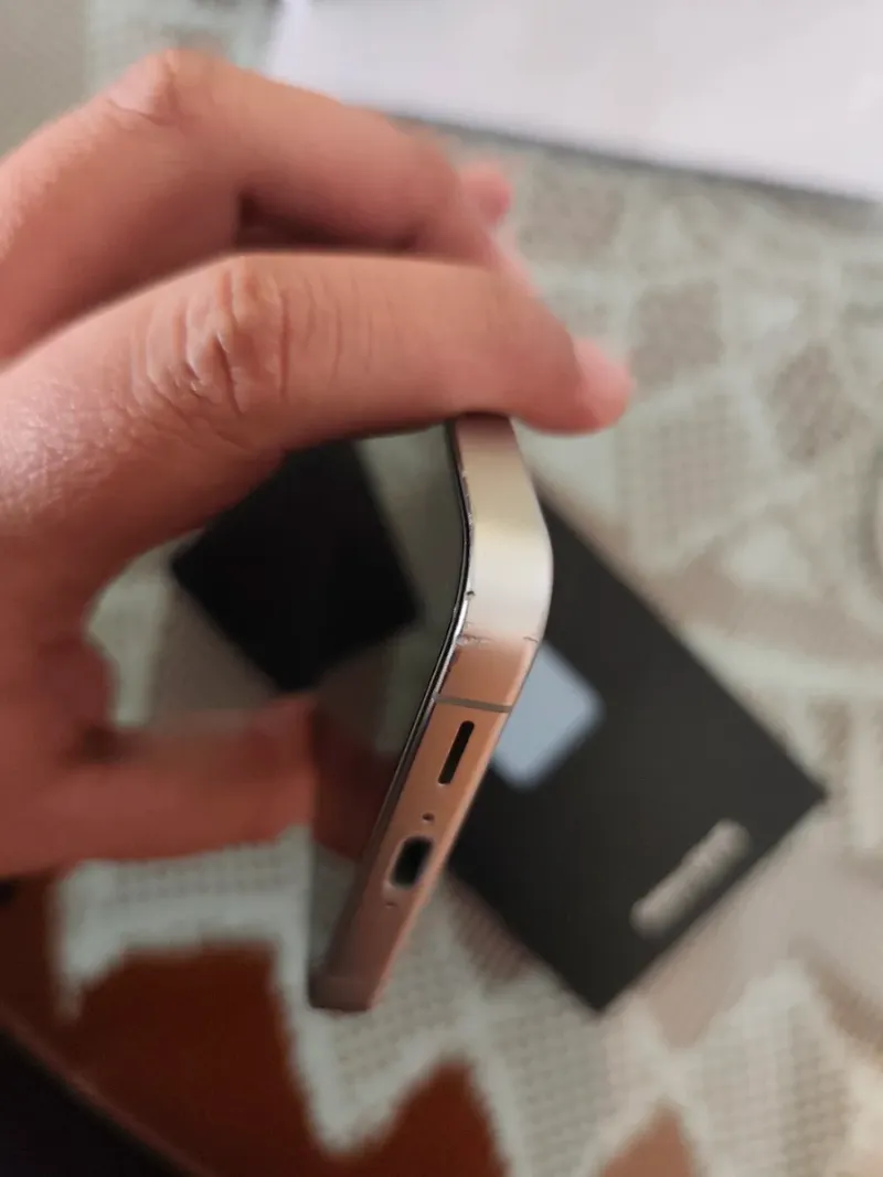 Samsung S24 FE afbeelding 4