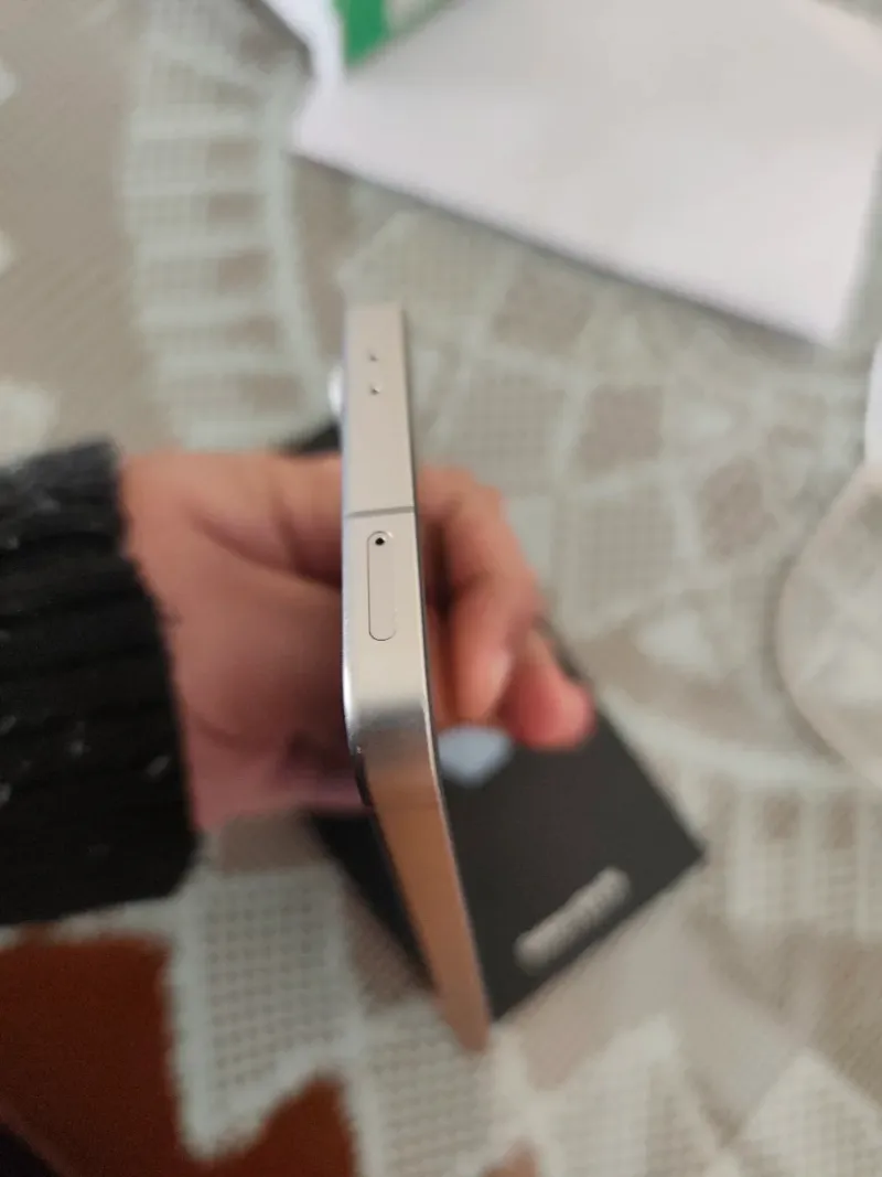 Samsung S24 FE afbeelding 6