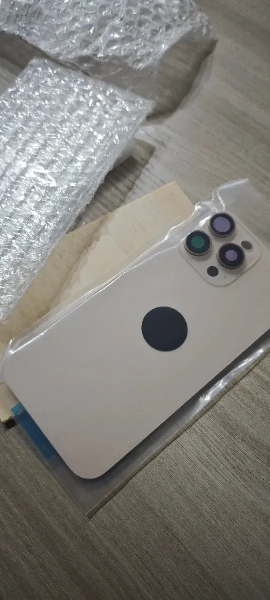 Funda trasera de vidrio para iPhone 16 Pro Max Oro Arena
