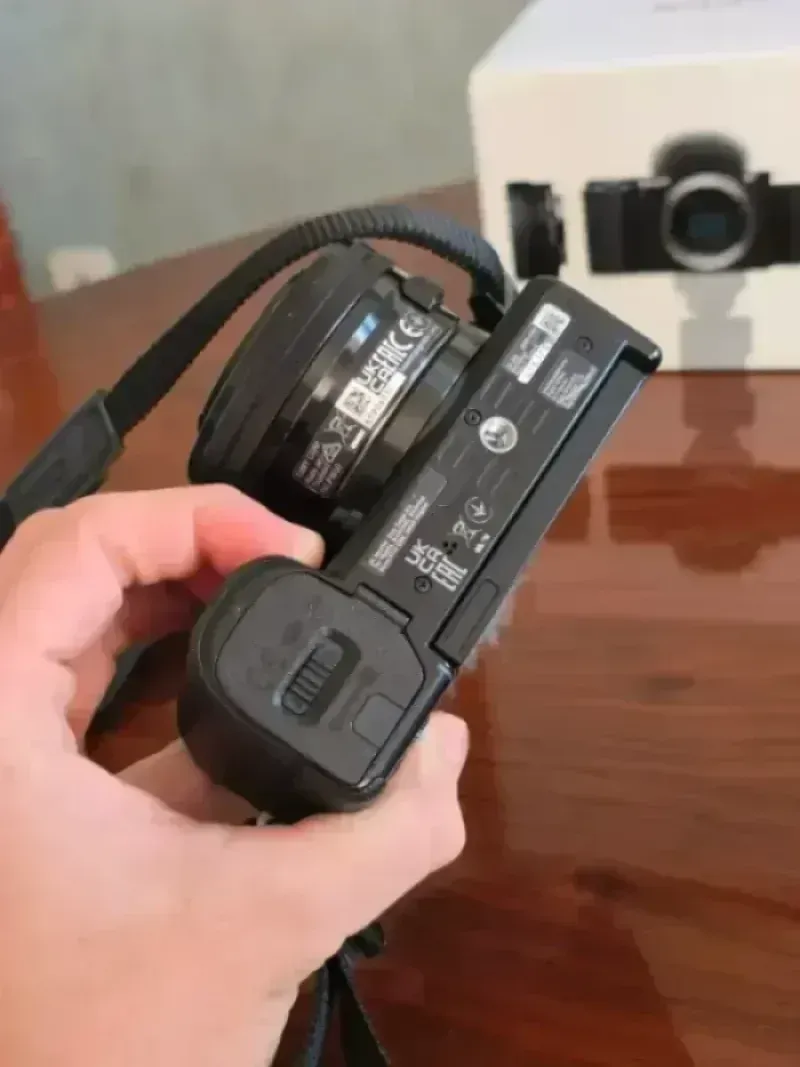 NUEVA Cámara Sony ZV-E10 + Objetivo 16-50mm afbeelding 6