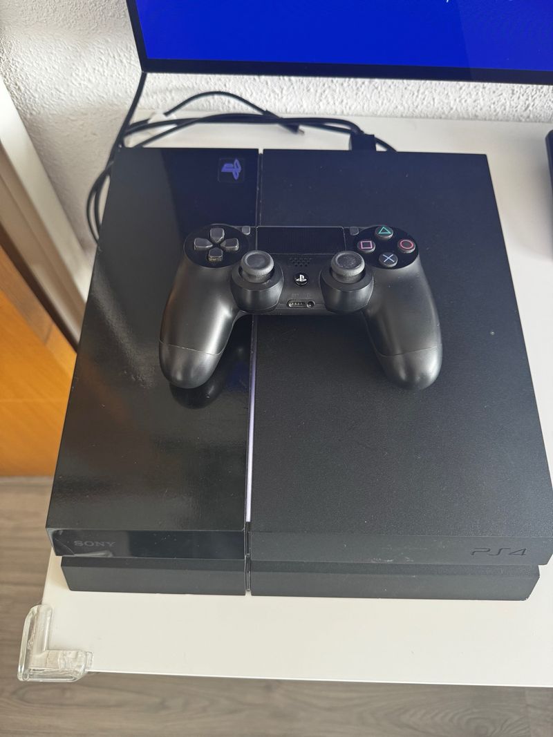 PS4 Fat 500GB HEN 12.02 + juegos
