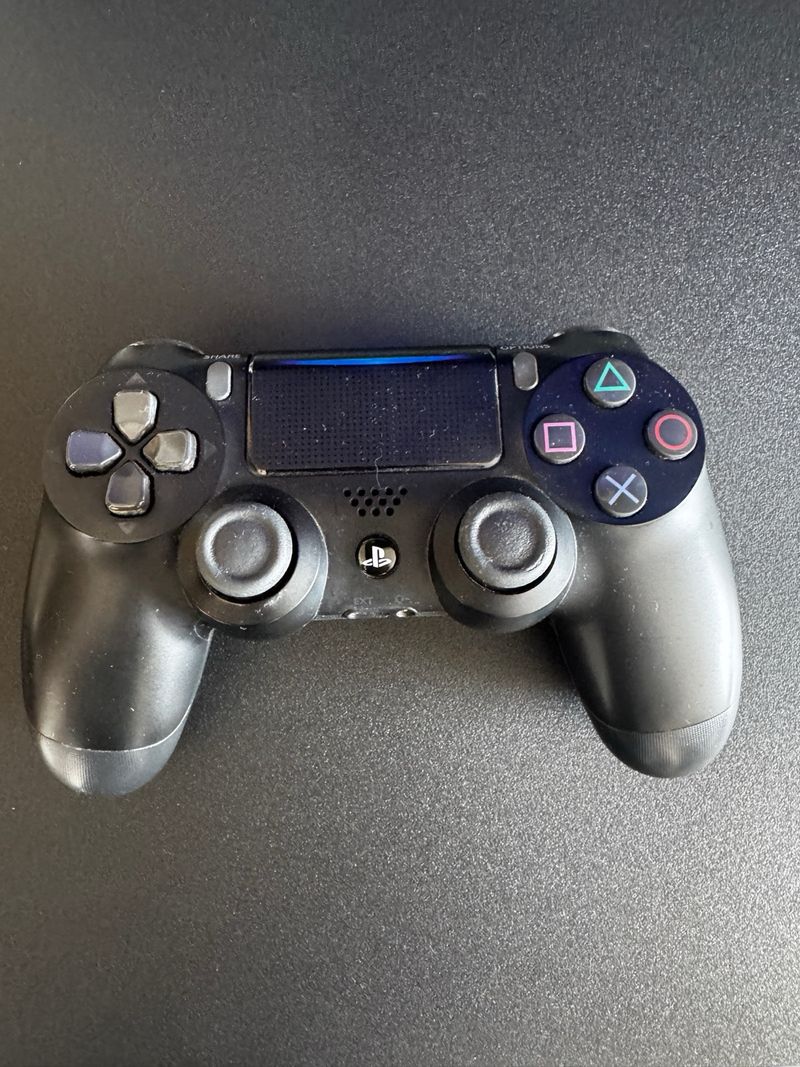 PS4 Pro 1TB + Mando Original afbeelding 3