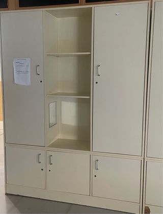 3 Muebles armario beige