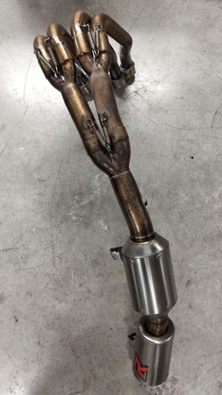 ESCAPE DOMINATOR SUZUKI GSX-S 1000 / 1000 GT / 950