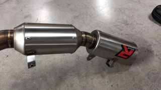 ESCAPE DOMINATOR SUZUKI GSX-S 1000 / 1000 GT / 950