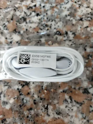 2 coppie di Auricolari Samsung Bianchi