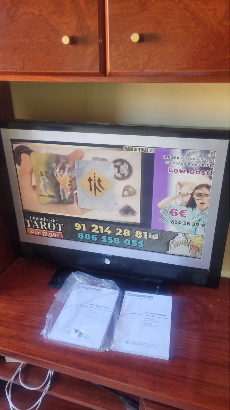 Televisor Grundig Negro y Plateado afbeelding 5