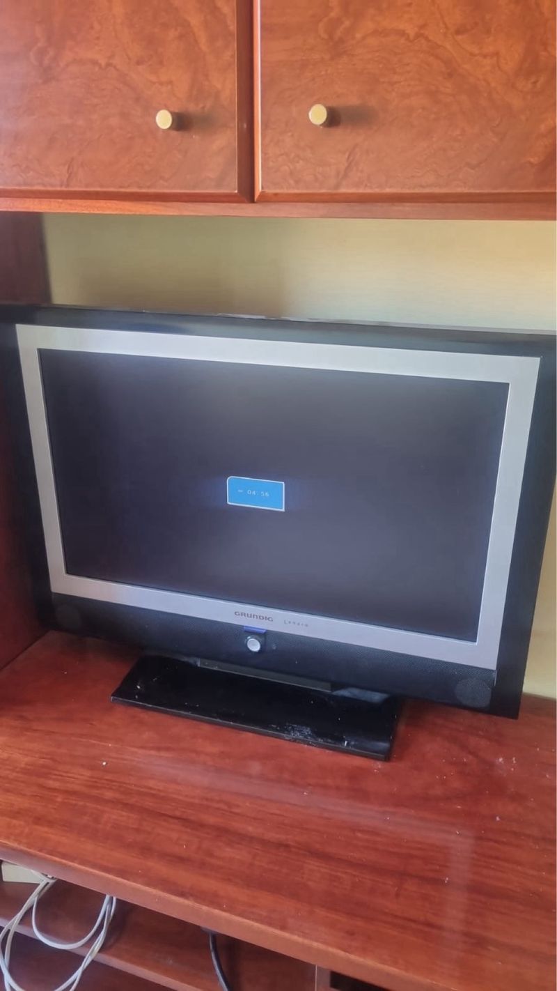 Televisor Grundig Negro y Plateado afbeelding 3