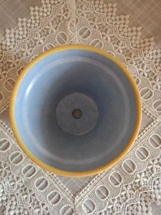 Vasetto terracotta decorato fiori primaverili