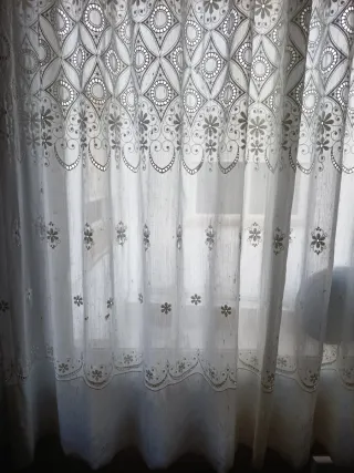 Colcha bouti 135 + 2 cojines  + cortina+alfom