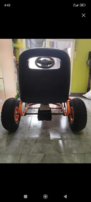 Kart a pedales naranja asiento regulable