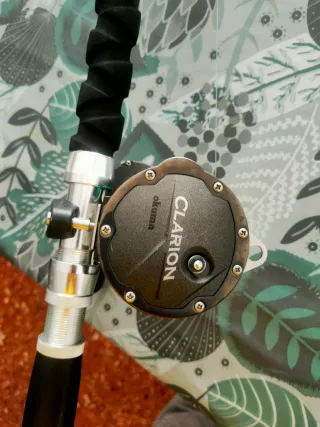 Caña y carrete para pesca en barca