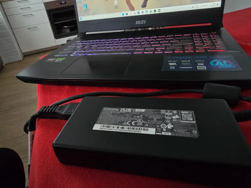 MSI Katana 15 AI Gaming Laptop afbeelding 2