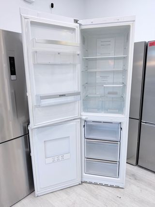 FRIGORÍFICO COMBI SIEMENS 2 MTS NO FROST A+