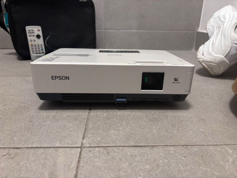 Proyector Epson EMP-1700 afbeelding 3