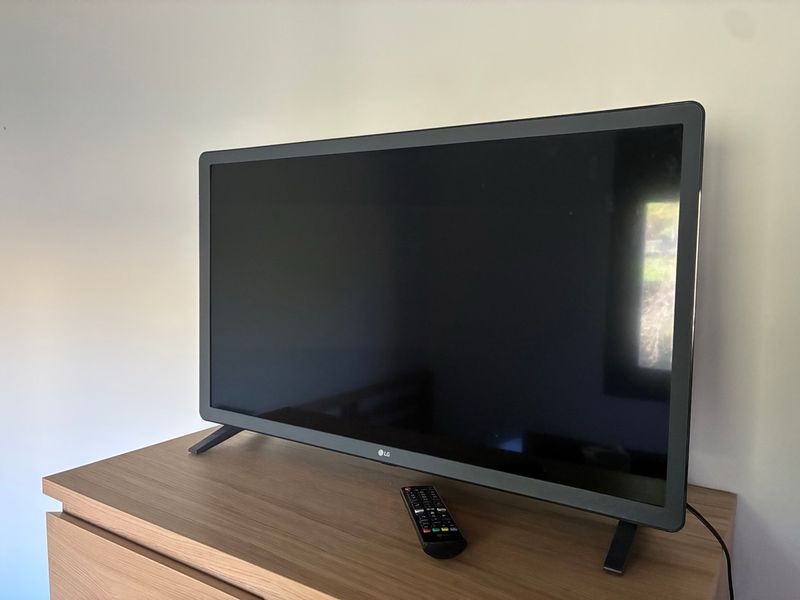 LG Smart TV Negra