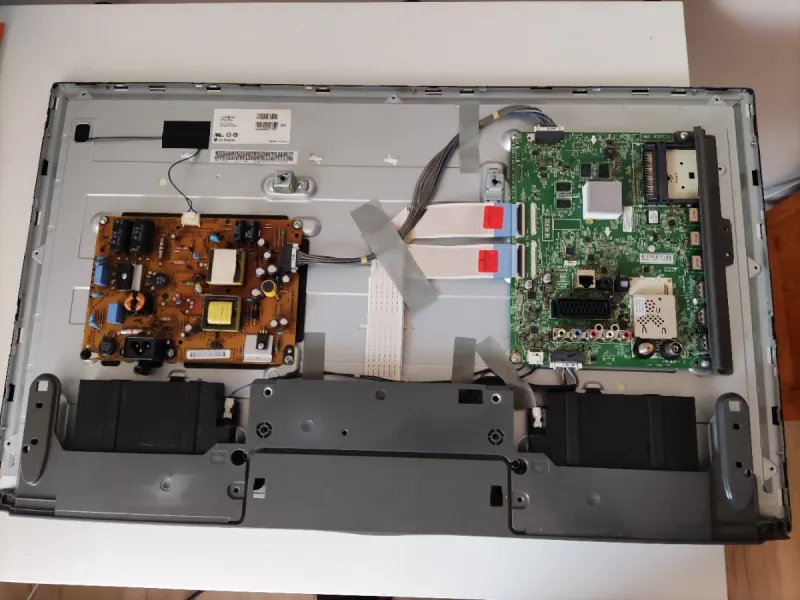 TV LG 32'' ROTA - No funciona afbeelding 4