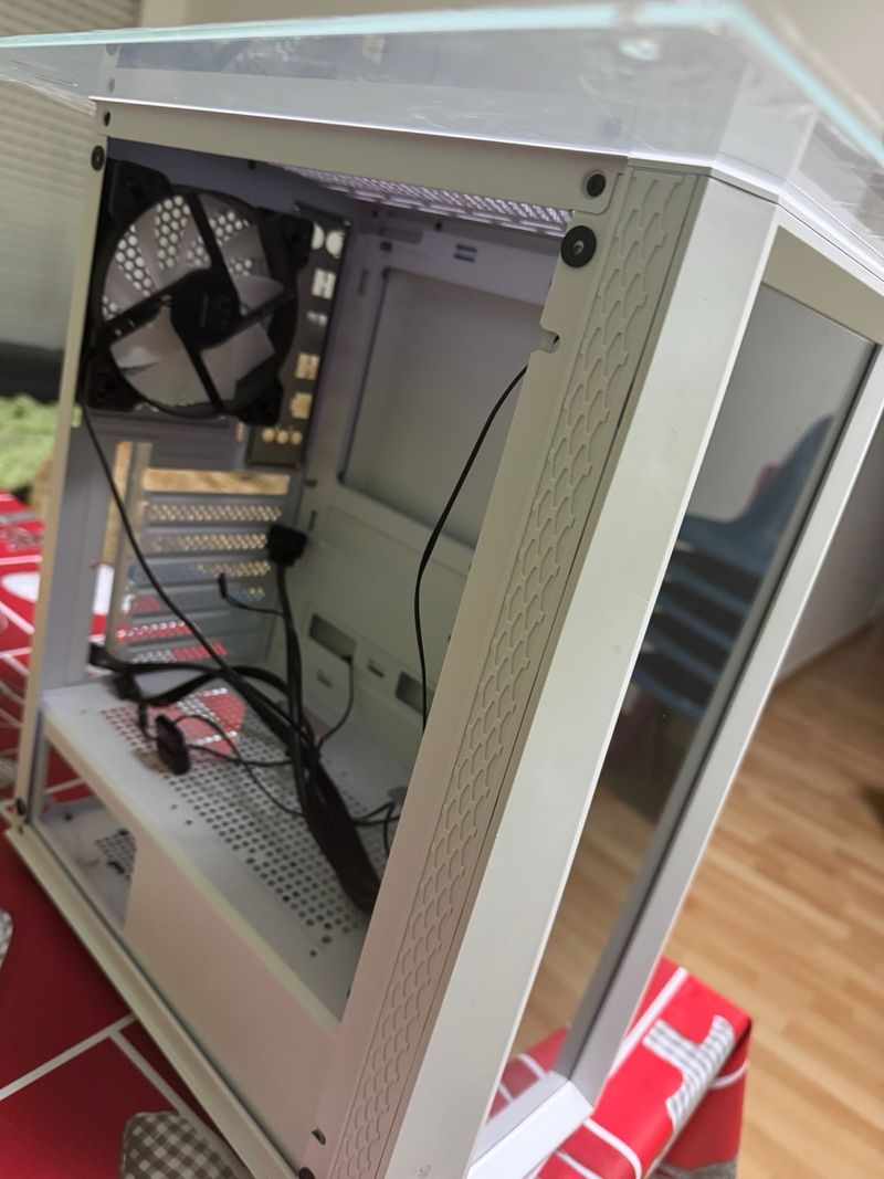 Caja PC Blanca