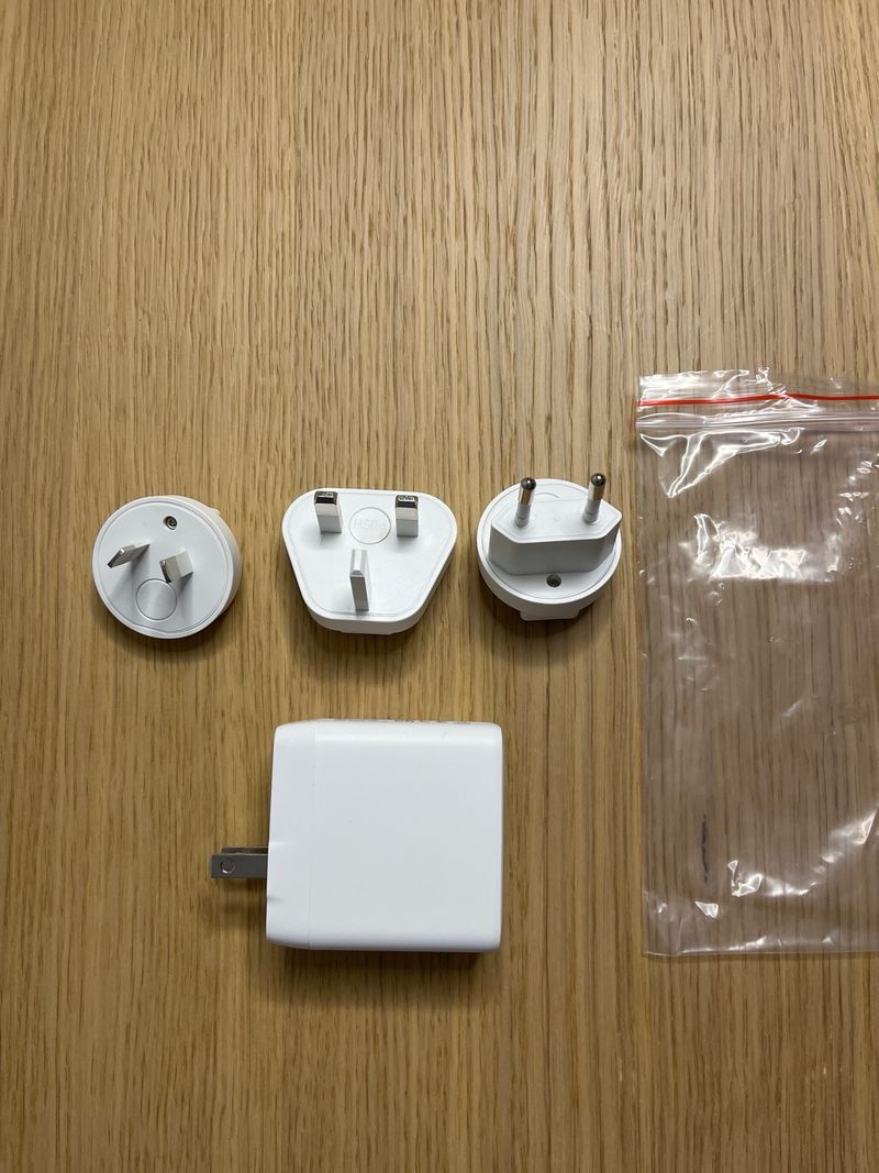 Cargador universal con adaptadores afbeelding 3