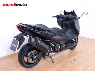 YAMAHA T-MAX 560