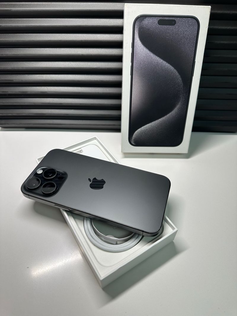 iPhone 15 Pro Max 256GB Space Gray afbeelding 2