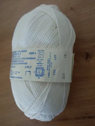 7 ovillos Pinguin esmeralda   blanco