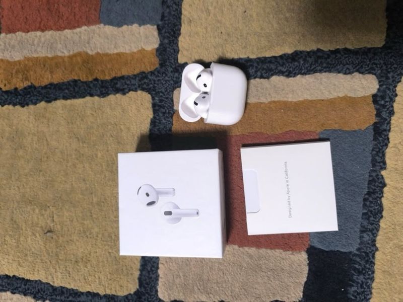 AirPods 4 Blancos Con cancelacion afbeelding 3