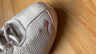 Zapatillas Puma Running Blancas y Rosas