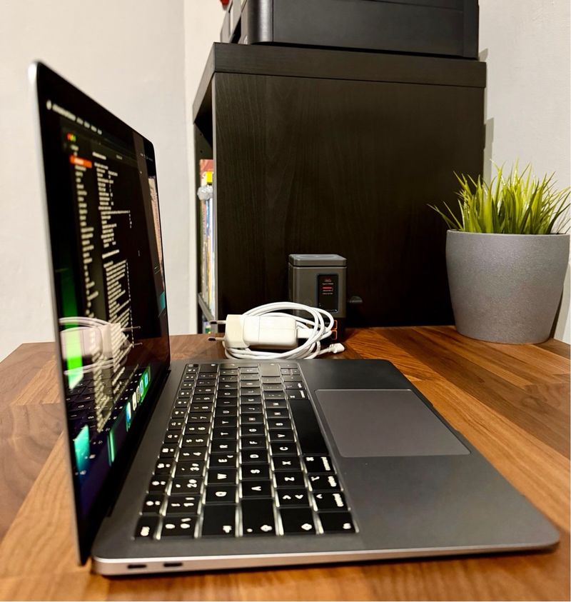 MacBook Air 2018 16GB RAM / 256GB SSD afbeelding 2