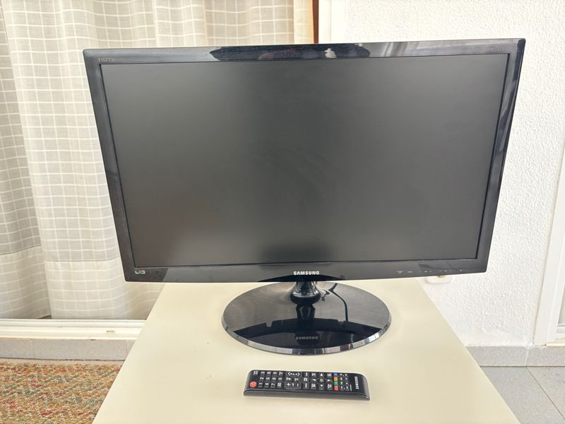 Televisor LED Samsung 27”