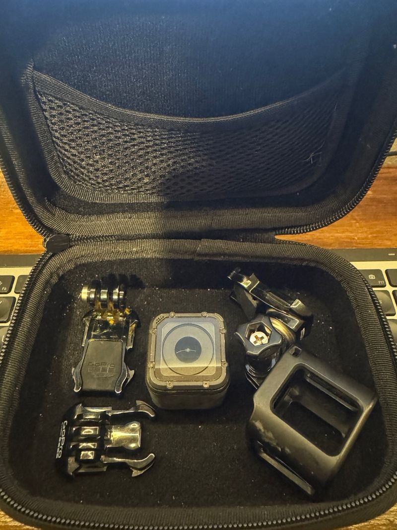 GoPro Hero Session + Accesorios