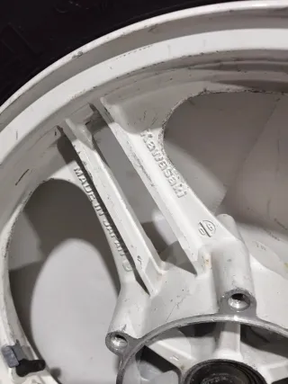 Rueda del. Kawasaki GPZ500