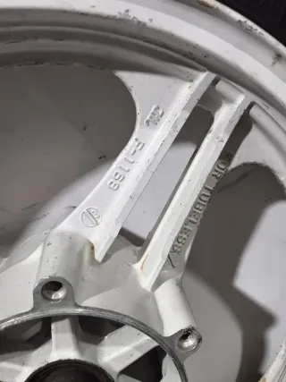 Rueda del. Kawasaki GPZ500