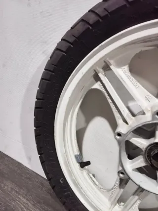 Rueda del. Kawasaki GPZ500
