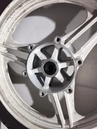 Rueda del. Kawasaki GPZ500