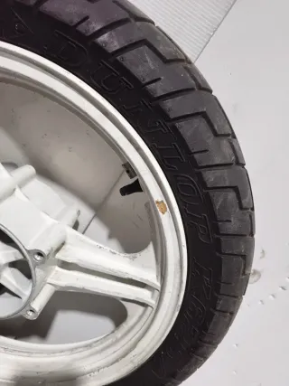 Rueda del. Kawasaki GPZ500