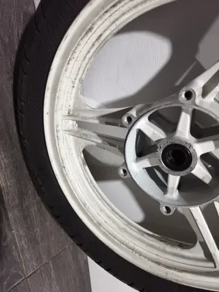 Rueda del. Kawasaki GPZ500
